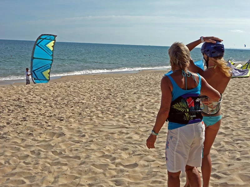 how to safely land LEI kite kiteboarding lessons